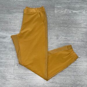 Athleta Textured Brooklyn Jogger Women’s 10 Mustard Lightweight Athleisure Pant